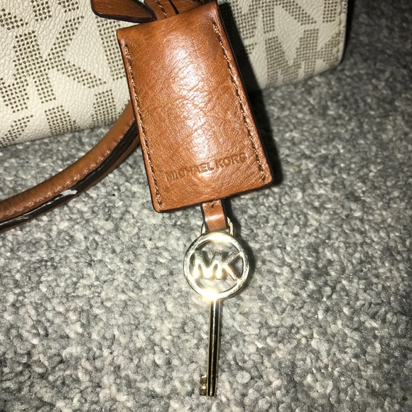 Michael Kors Leather Hamilton East West Satchel - Picture 5 of 8